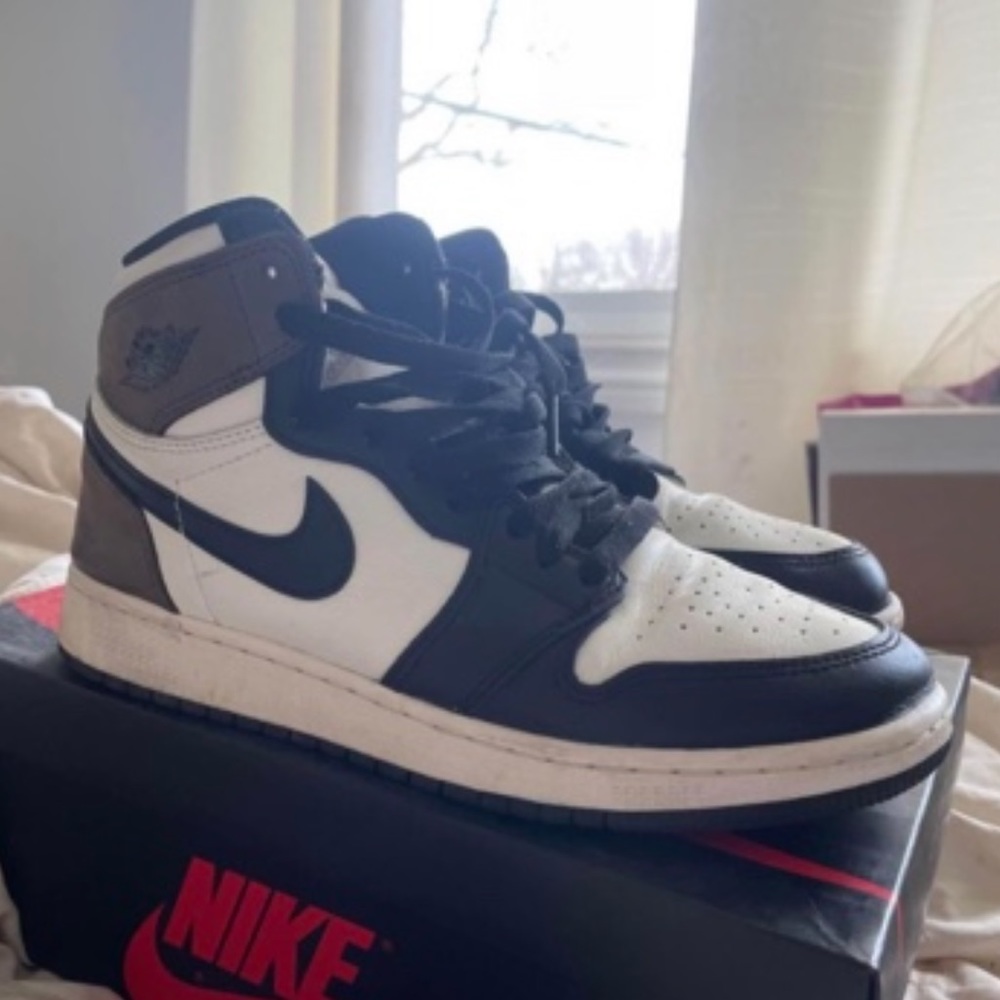 Jordan 1 Mochas